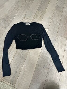 Meshki Black Long-Sleeve Cropped Top with Contrast Stitching